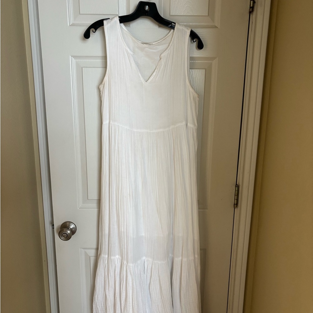 beachlunchlounge White Sleeveless Maxi Dress